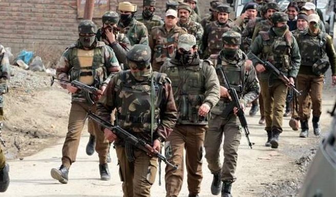 Jammu and Kashmir के बारामूला में सुरक्षा बलों के साथ मुठभेड़ में आतंकवादी ढेर