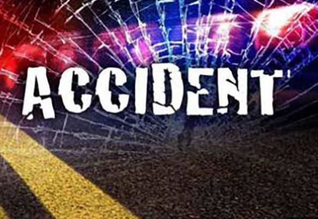 Noida News : सड़क हादसे में महिला समेत दो की मौत