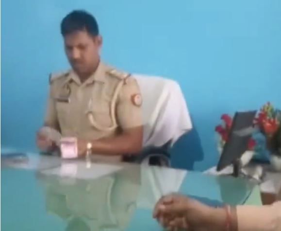 Bulandshahr News : घूस ले रहा था कोतवाल, एसएसपी ने बिठाई जांच, देखें वीडियो