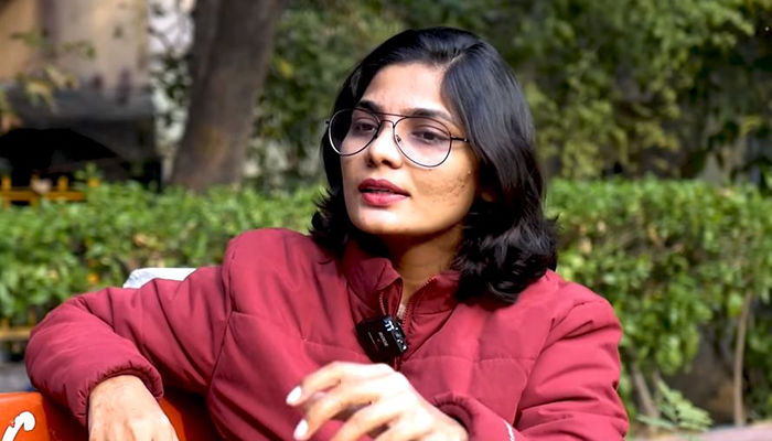 यूपी में का बा गाने वाली नेहा सिंह राठौर का बड़ा दावा आखिरी दम तक लडूंगी और गाऊंगी