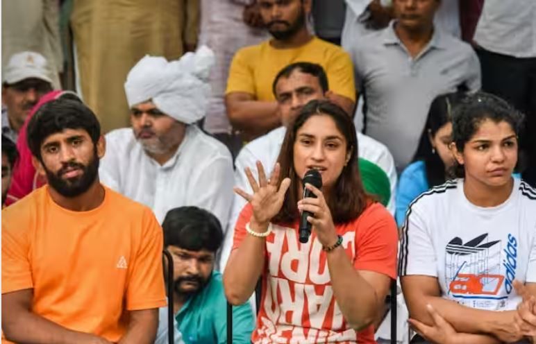 Protest by Women Wrestlers : वैश्विक मंच पर अपना विरोध ले जाएंगे पहलवान, विदेशों के ओलंपियन से करेंगे संपर्क