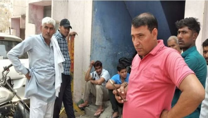 UP News: बागपत में फंदे से लटका मिला मुख्य आरक्षी का शव, पुलिस को आत्महत्या का अंदेशा