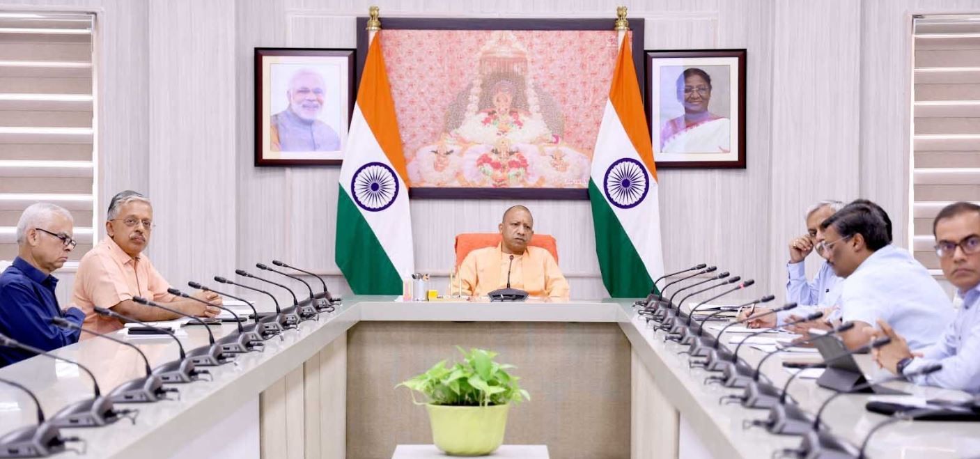 UP News : दवा उद्योग को मदद करने के मकसद से लखनऊ में स्थापित होगा खास सेंटर : योगी