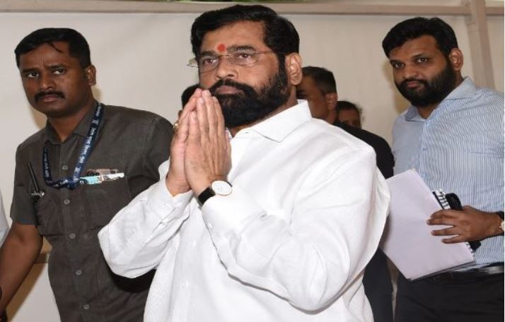 Maharashtra News : बुनियादी ढांचे और सुविधाओं के कारण महाराष्ट्र को प्राथमिकता देते हैं उद्योग : शिंदे