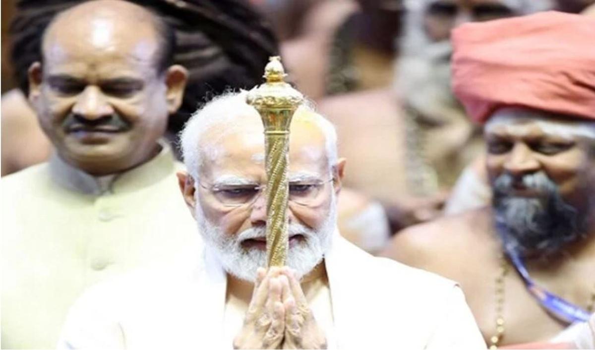 Political News : ‘सेंगोल’ की स्थापना पूजन में केवल दक्षिण के ब्राह्मण गुरुओं को बुलाना दुर्भाग्यपूर्ण : मौर्य