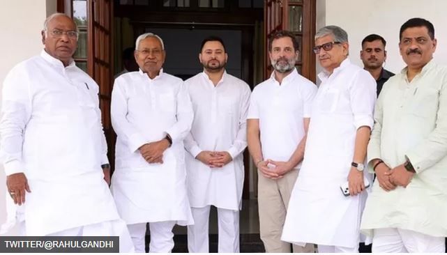 Special Story : विपक्षी एकता के सूत्रधार हो सकते हैं नीतीश कुमार