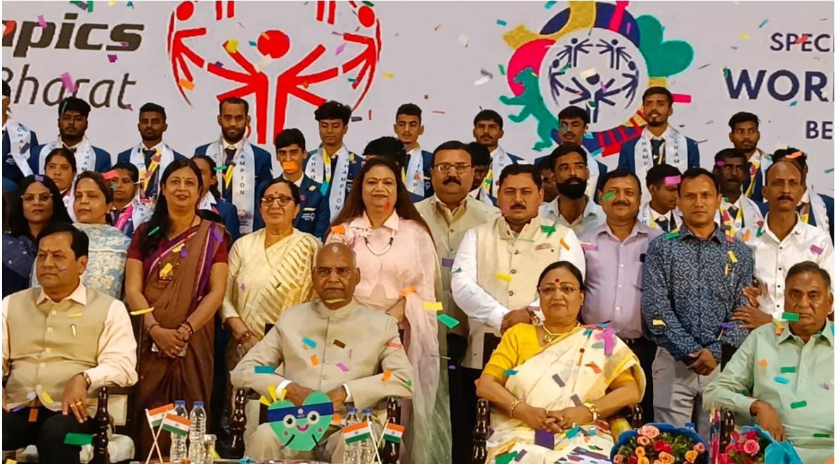 Special Olympics Games : क्लोजिंग सेरेमनी में विजेताओं के साथ शामिल हुए डॉ. अरोड़ा और डॉ. उपासना