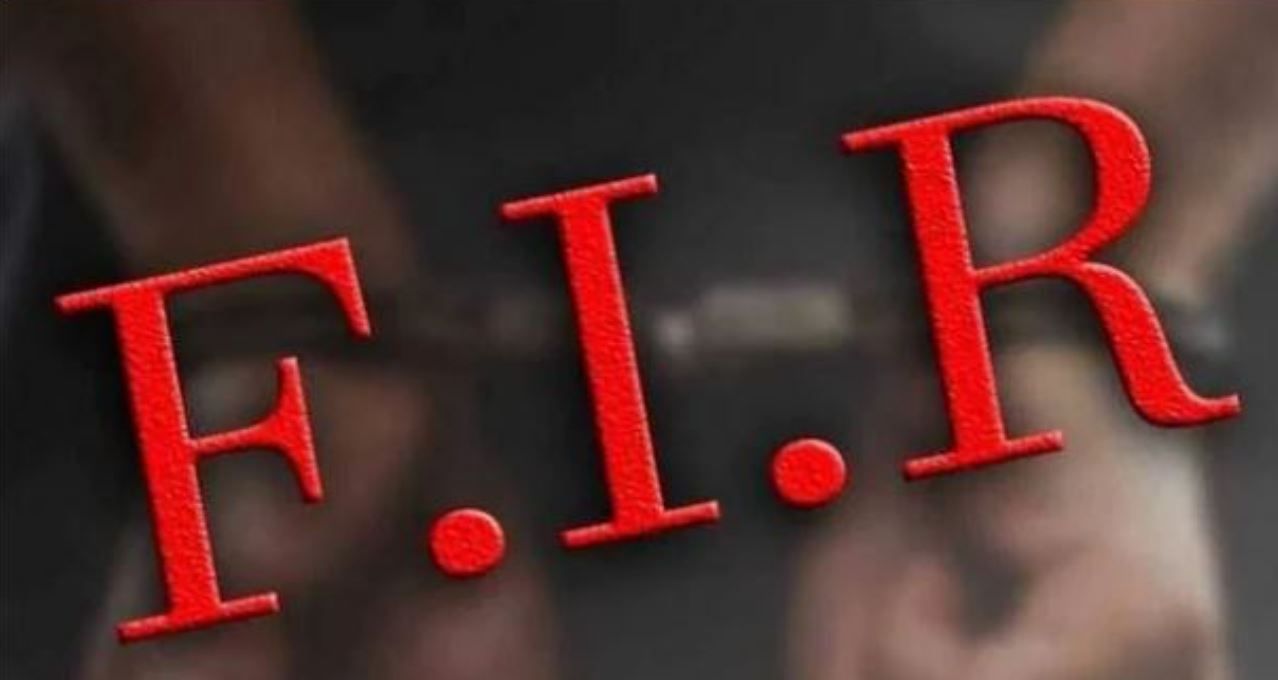 Gujarat News : अच्छे कपड़े और चश्मा पहनने पर दलित मां बेटे की पिटाई