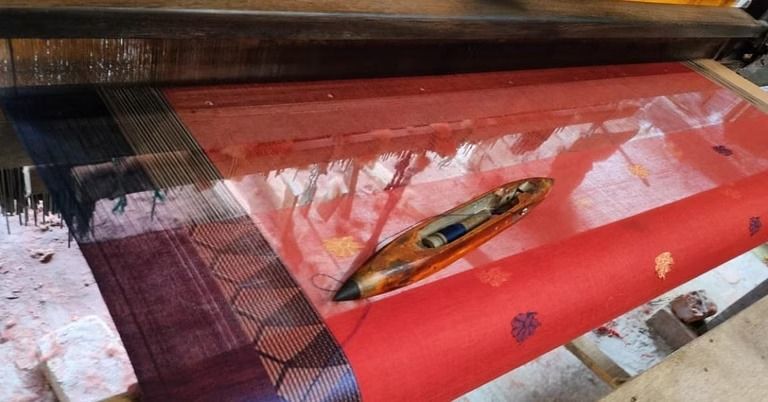 Special Story : जलकुंभी से बना रहे साड़ी, दुनिया का इकलौता उत्पाद