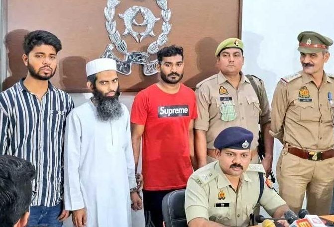 Ghaziabad News : गाजियाबाद में सामने आई एक नई ‘केरला स्टोरी’