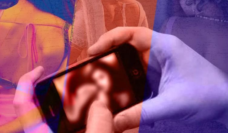 दगाबाज निकली रुम पार्टनर, जूनियर छात्रा का वीडियो बनाकर सीनियर को भेजा, देखते ही मच गया हंगामा UP News