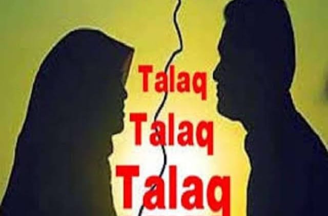 Dowry Harassment : तीन तलाक का एक और मामला: दहेज में नहीं मिली बाइक और गाड़ी तो गला दबाकर मारने का प्रयास