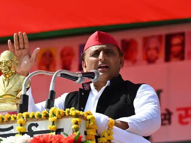 Ghosi By election: घोसी उपचुनाव बना नाक का सवाल, महंगाई- बेरोजगारी और विकास के मुद्दे पर बीजेपी पर खूब बरसे अखिलेश यादव