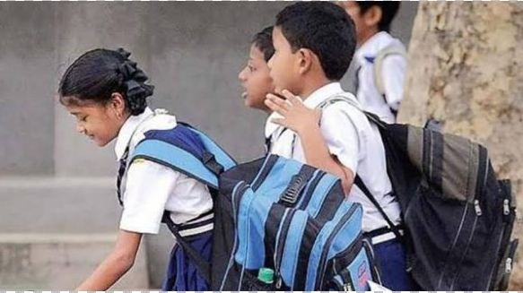 योगी सरकार का बड़ा कदम: उत्तर प्रदेश के सभी स्कूलों में 10 दिन बिना बस्ते के स्कूल जाएंगे छात्र