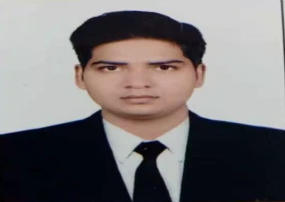 Bulandshahr Success Story: संघर्ष से सफलता तक: बस चालक का बेटा बना सिविल जज