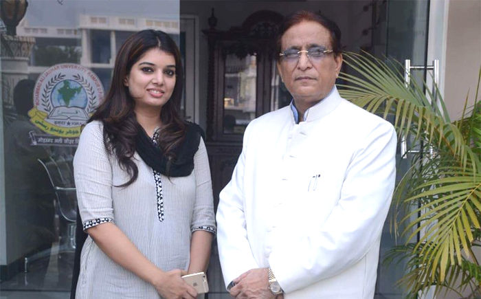 Ekta kaushik azam khan
