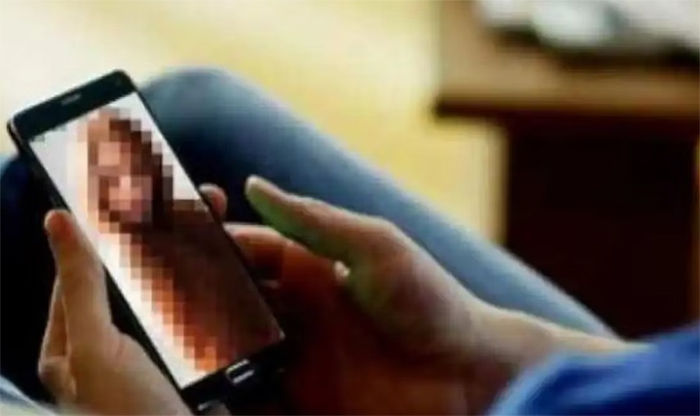 Whatsapp honey trap