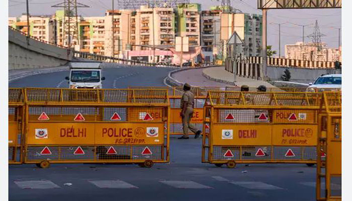 दिल्ली-यूपी बॉर्डर पर गैंगवार, फायरिंग होते ही घर में बंद हो गए कालोनीवासी