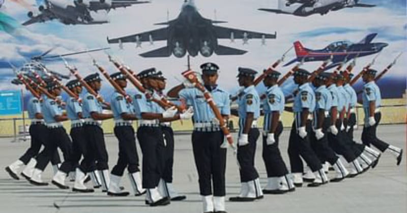 Job Update - भारतीय वायुसेना में नौकरी पाने का सुनहरा मौका, लाखों में मिलेगी सैलरी