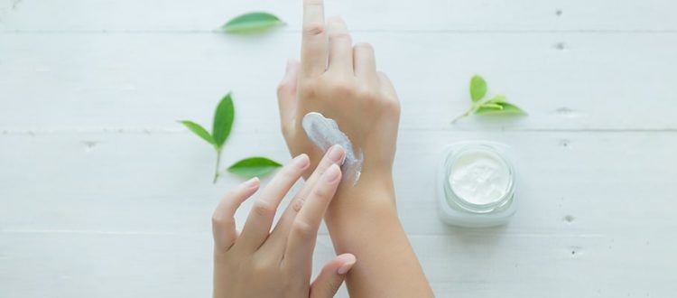 Winter skincare tips e1700547145411