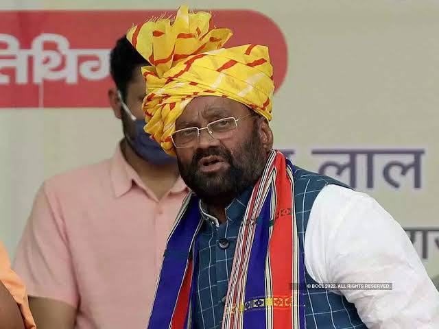 लोंगो ने की Swami Prasad Maurya के खिलाफ नारेबाजी, हज़रतगंज थाना में तहरीर दर्ज़