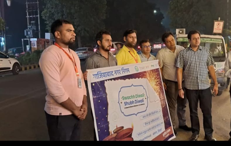 नगर आयुक्त विक्रमादित्य मलिक देर रात को क्यों उतरे सड़क पर