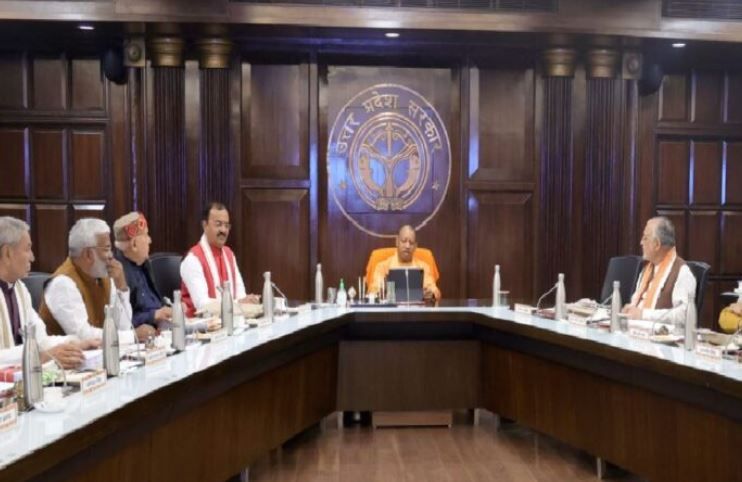 योगी सरकार साइबर क्राइम पर लगाएगी लगाम, अब यूपी के हर जिलों में होगा साइबर क्राइम थाना