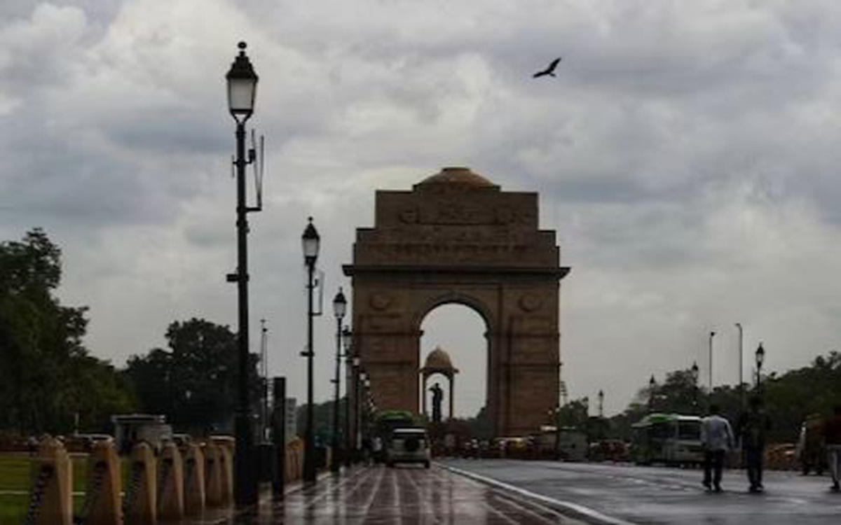 दिन में धूप, रात में बर्फीली हवाएं, आने वाले दिनों में ऐसा रहेगा दिल्ली का मौसम