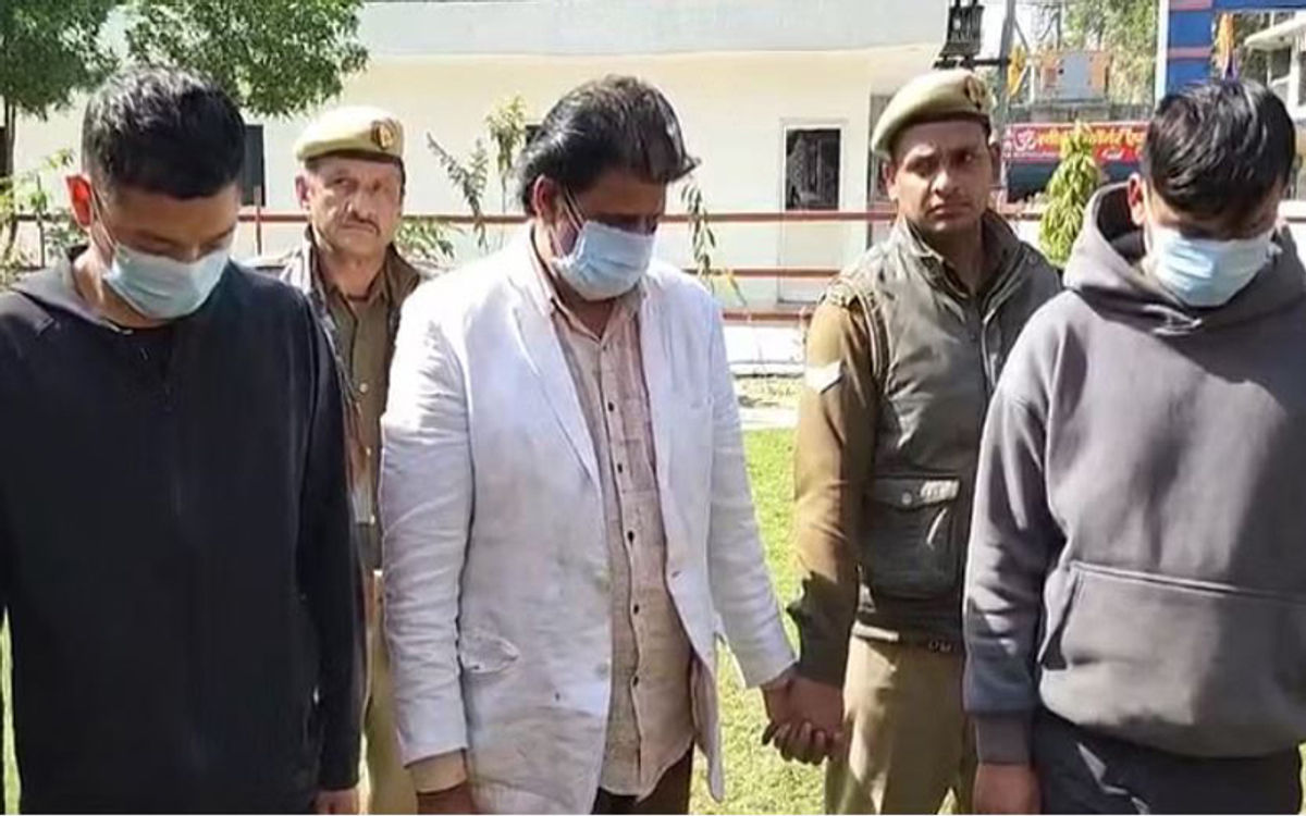 100 करोड़ का साइबर फ्रॉड करने वाले गिरोह का पर्दाफाश, दो विदेशी सहित नोएडा से तीन शातिर गिरफ्तार