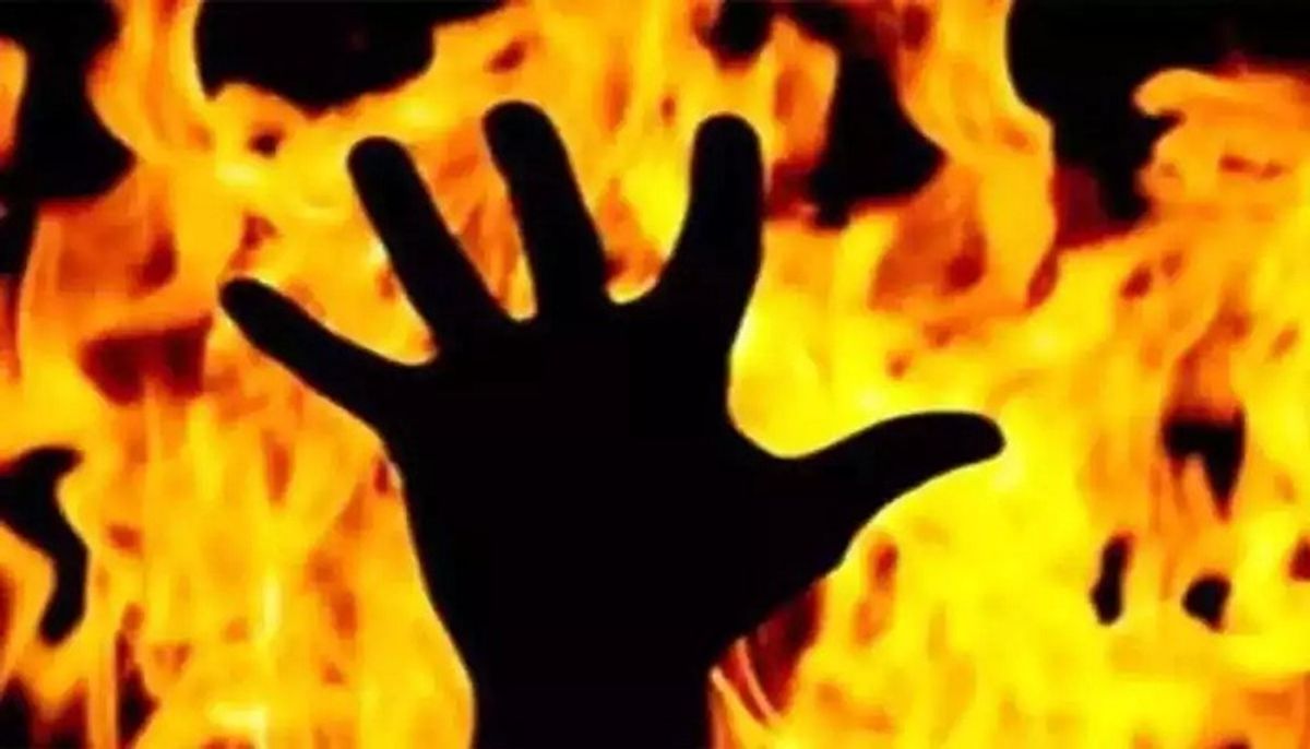 Delhi Murder: पैसों के लालच में हैवान पति ने पत्नी को जिंदा जलाया