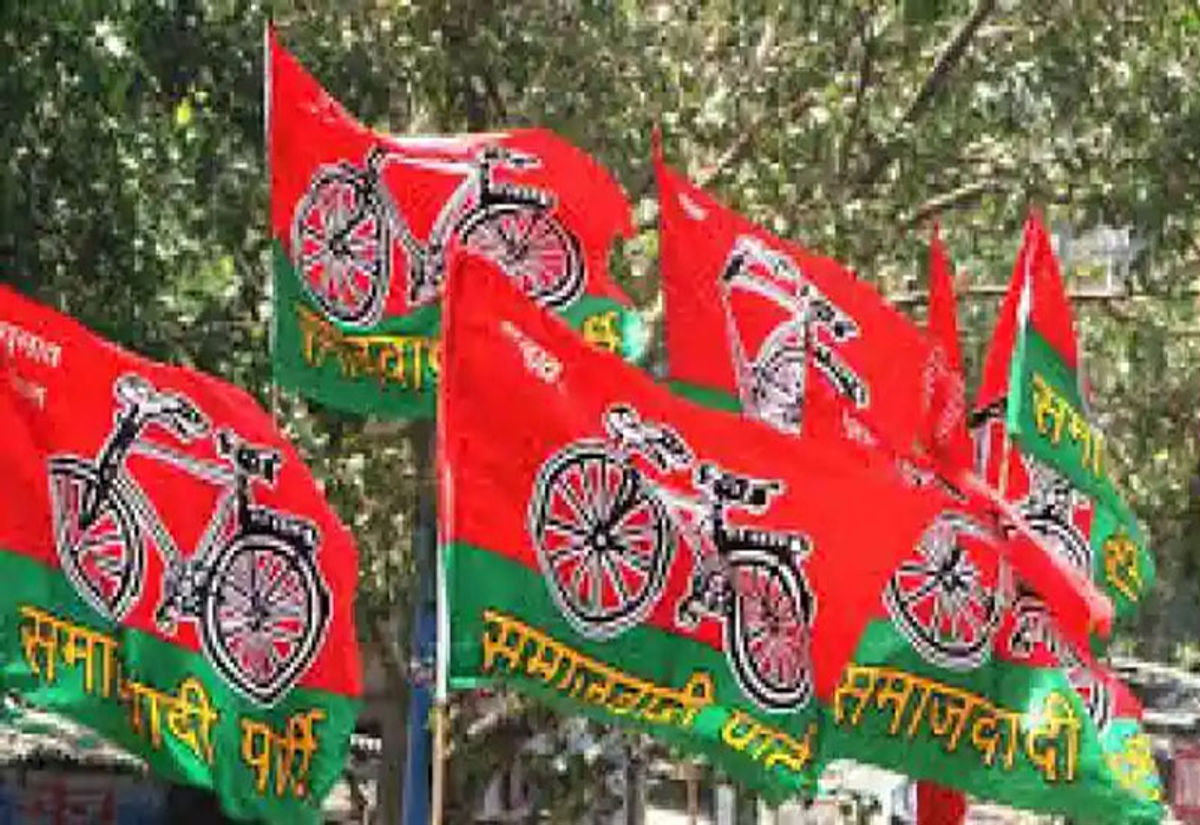 घर वाले नजर नहीं आए सपा प्रत्याशी के आगाज में, गाडिय़ां खूब आईं