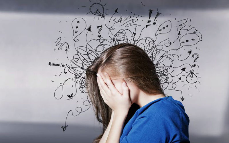 ज्यादा सोचना आपके करियर पर डाल सकता है नाकारात्मक असर, आज ही कर लें किनारा