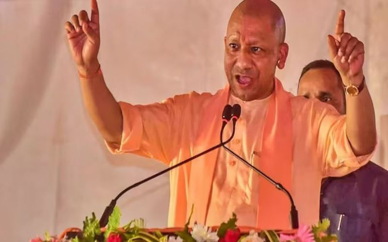 उत्तर प्रदेश में गुंडों को उल्टा लटकाकर लगा देते थे मिर्ची, CM योगी का बयान