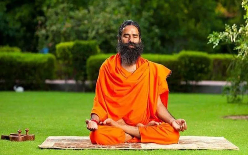 रामकिशन यादव से यूं ही स्वामी रामदेव नहीं बन गए योग गुरू, पूरा परिचय