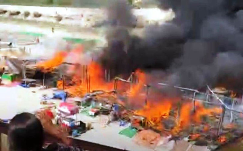 राम नगर के गर्जिया देवी मंदिर में भीषण आग, कई दुकानें हुई स्वाह