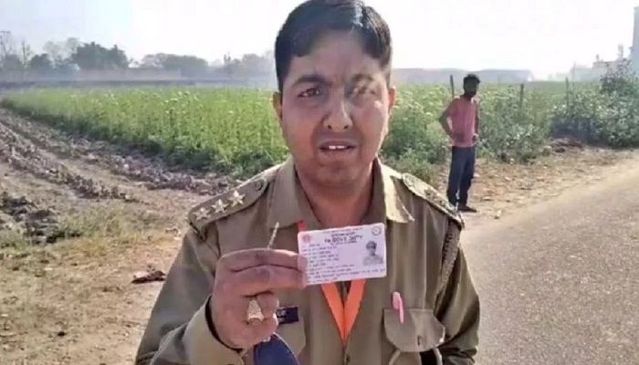 ढीली वर्दी के साथ पोलिंग बूथ पर चेकिंग के लिए पहुंचा फर्जी CBI इंस्पेक्टर