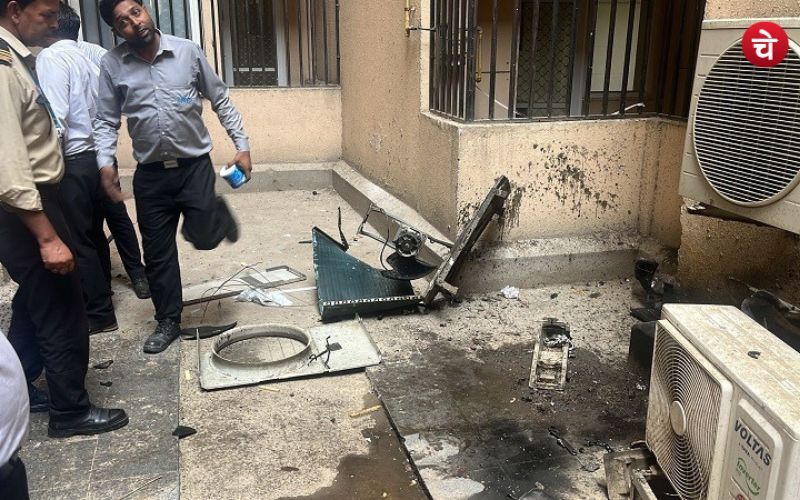 एक्सोटिका ड्रीमविले सोसायटी में फटा AC कंप्रेसर