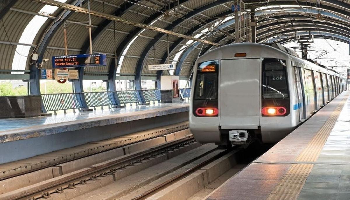 तो...इस वजह रात 11 बजे के बाद थम जाते है दिल्ली मेट्रो के पहिए