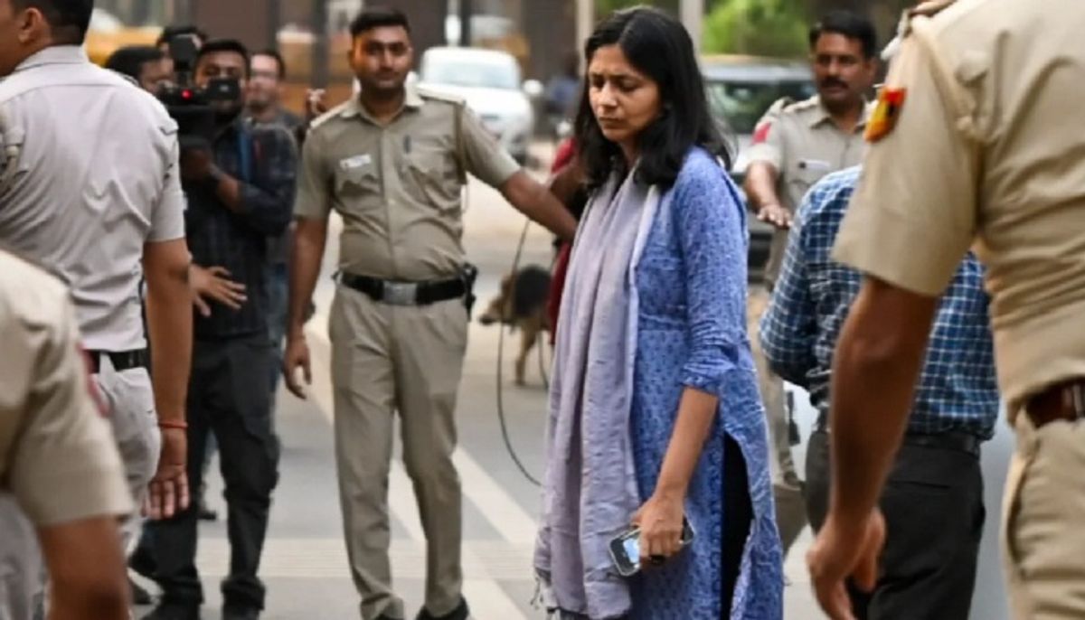 स्वाति मालीवाल के बाएं पैर और दाई आंख के नीचे चोट, मेडिकल रिपोर्ट में खुलासा