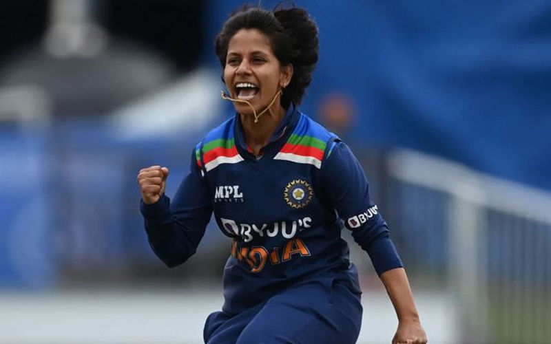 प्रसिद्ध महिला क्रिकेटर पूनम यादव के साथ हो गया बड़ा खेला, जमीन कर दी गायब