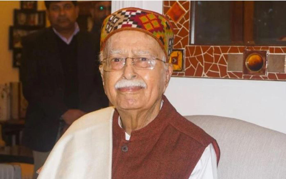 लालकृष्ण आडवाणी की तबीयत में नहीं हो रहा है सुधार, दिल्ली AIIMS में हैं भर्ती