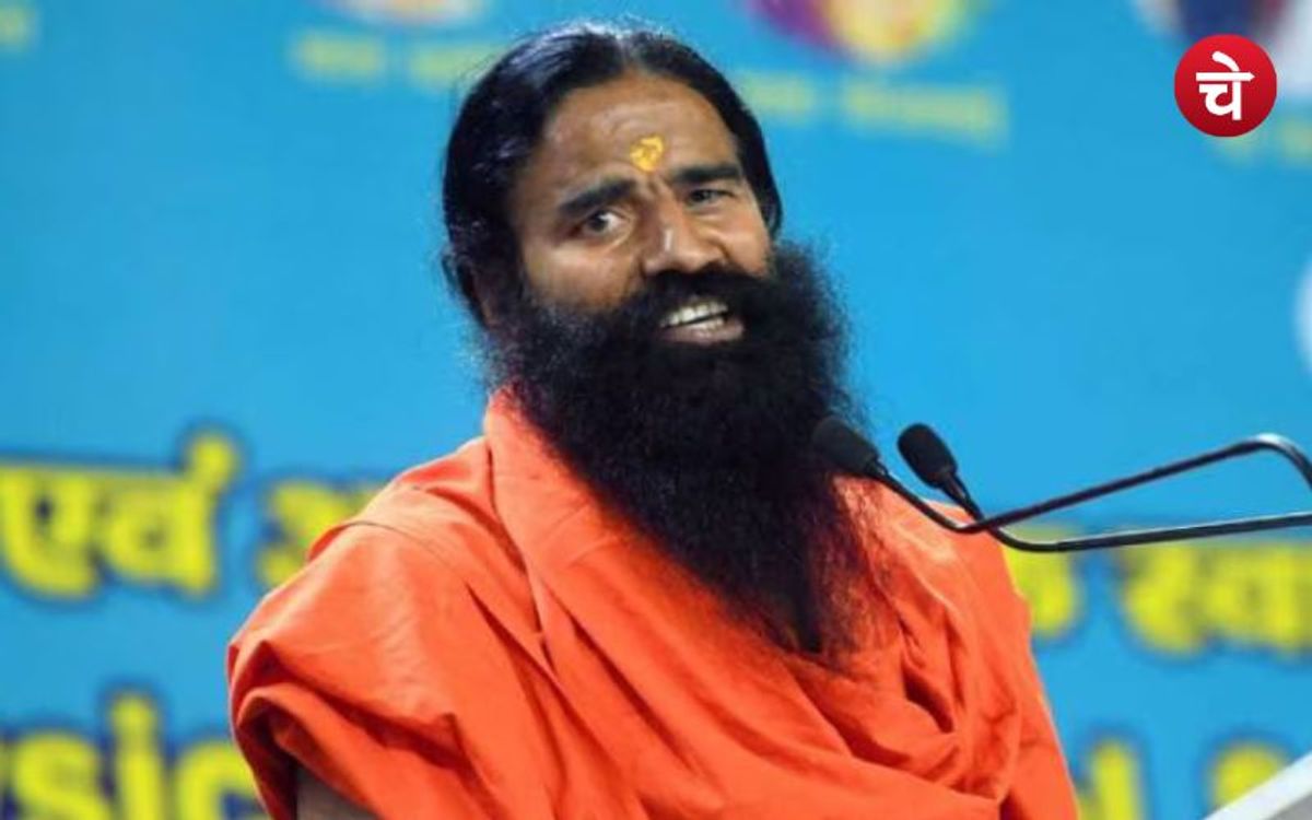 नोएडा में 20 हजार महिलाओं को स्वामी रामदेव ने दी योग की दीक्षा