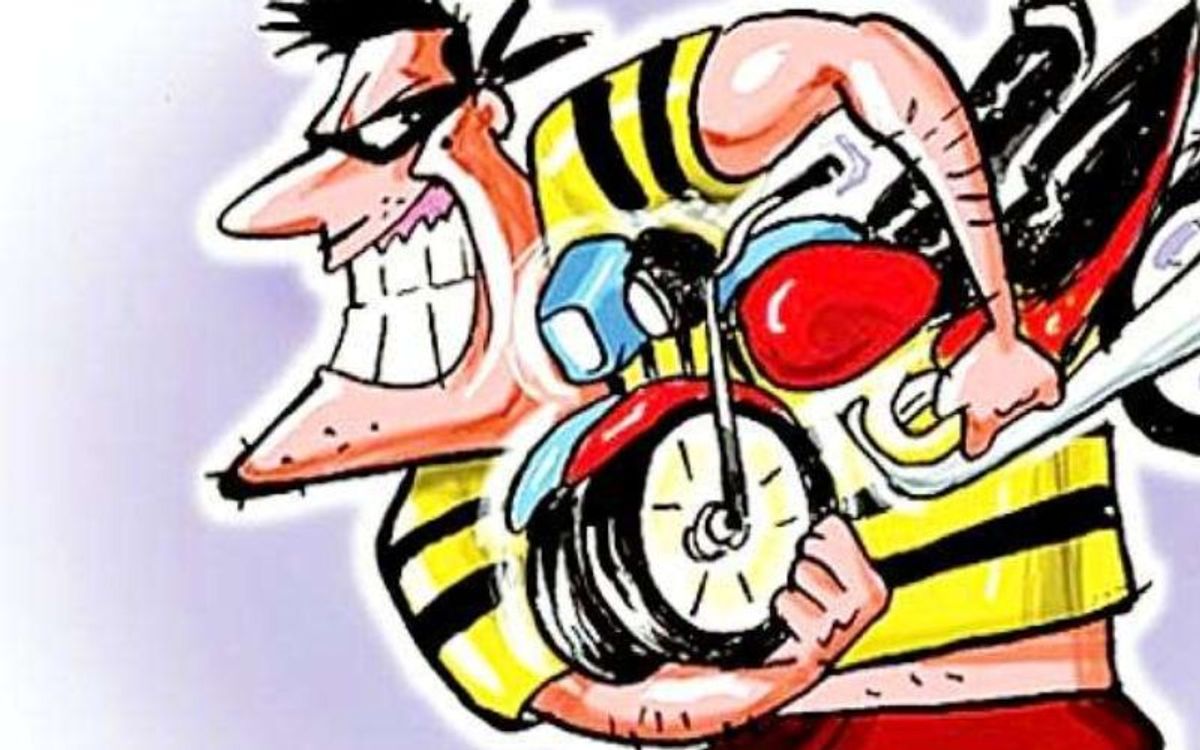 डिमांड पर वाहन चुराकर बेचते थे चोर, पुलिस ने धर दबोचा