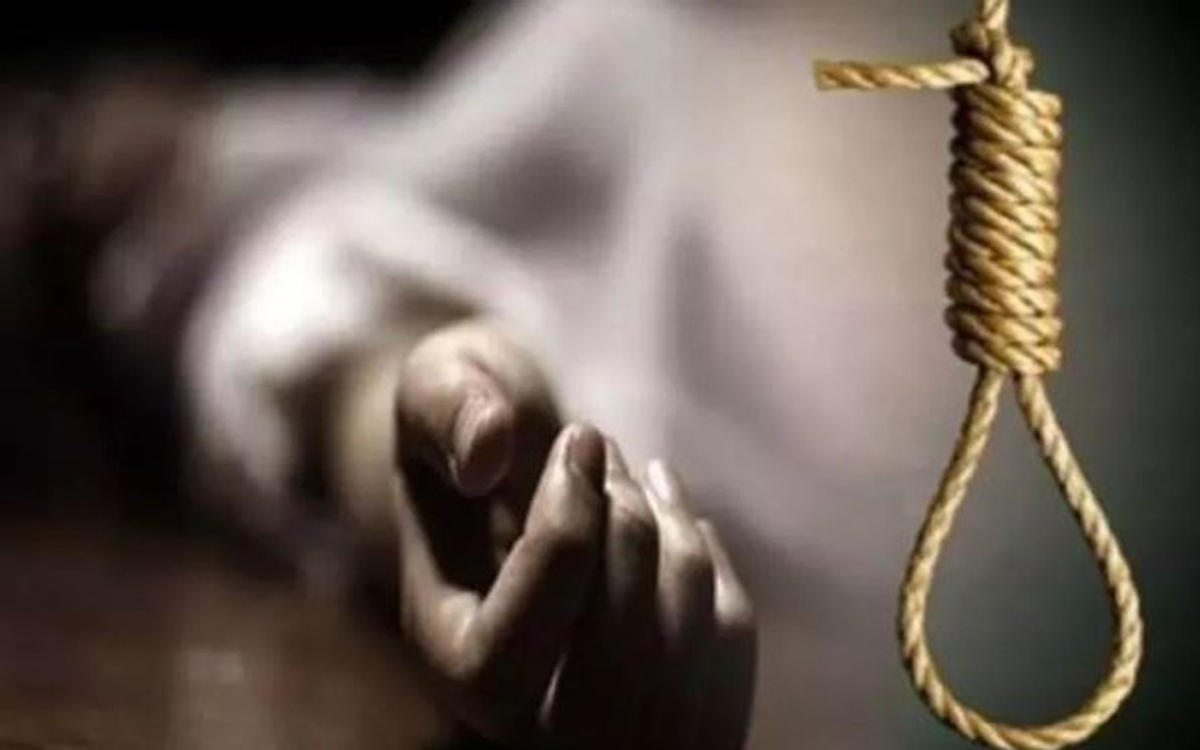 ग्रेटर नोएडा के अलग-अलग जगहों से आई आत्महत्या की घटनाएं, इलाके में दहशत का माहौल