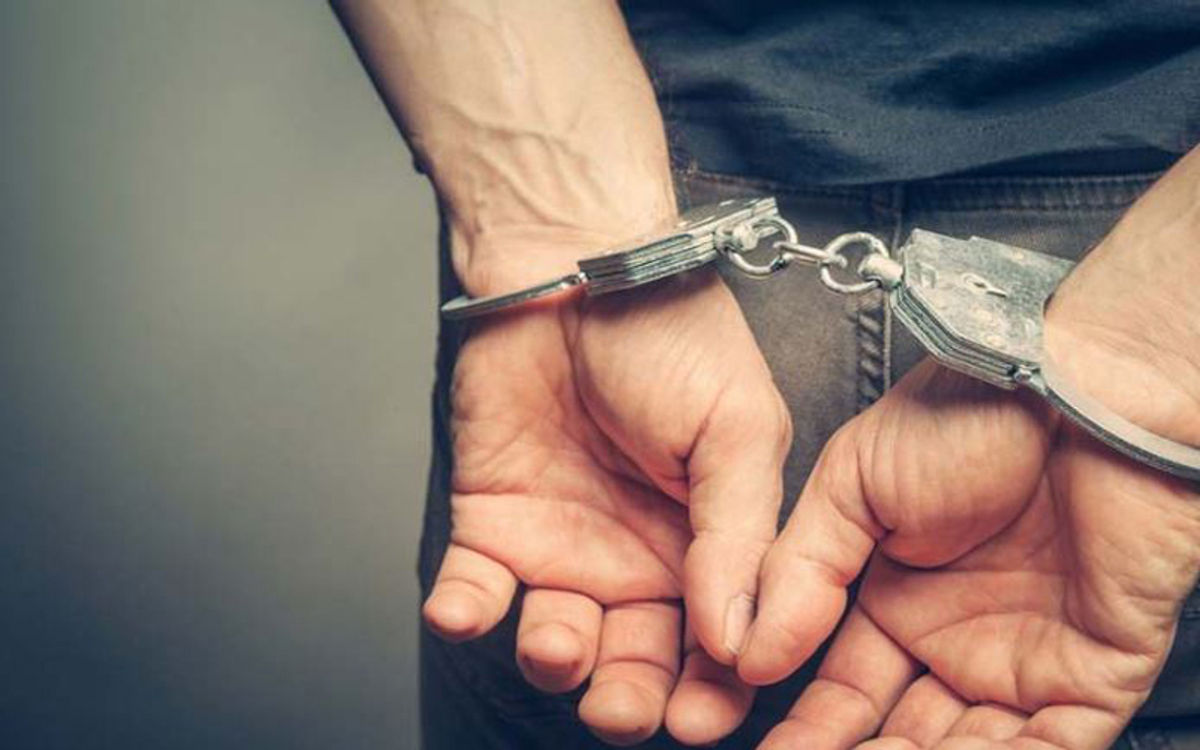 नोएडा में फर्जी कॉल सेंटर का भांडाफोड़, झारखंड, बिहार और कर्नाटक के लोगों को लगाते थे चूना