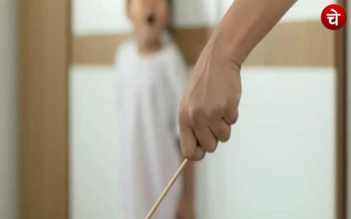 ग्रेटर नोएडा की हाईराइज में मासूम बच्चे के साथ बर्बरता, बिना गलती के पीटा