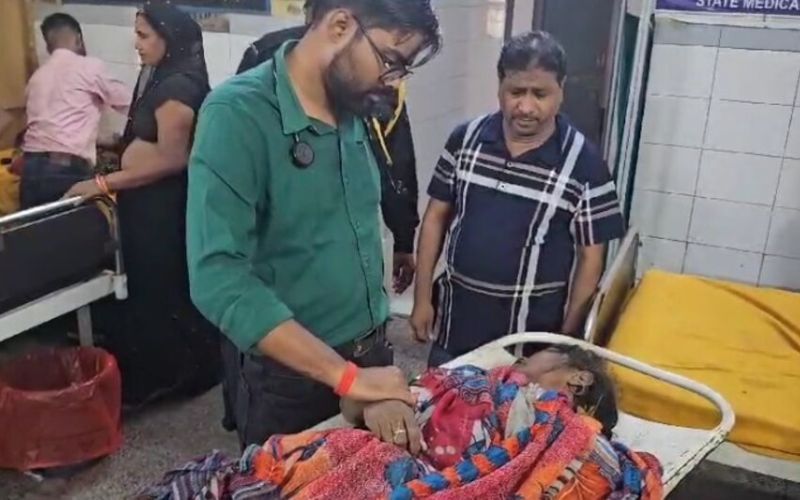 UP BIG Breaking : हाथरस में सत्संग के दौरान भगदड़, 25 की मौत