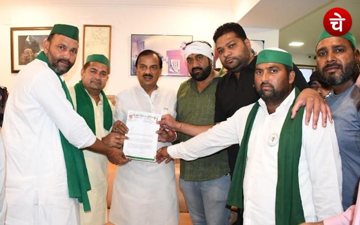 सांसद के सामने भाकियू ने उठाई MSP व ऋण माफी की मांग
