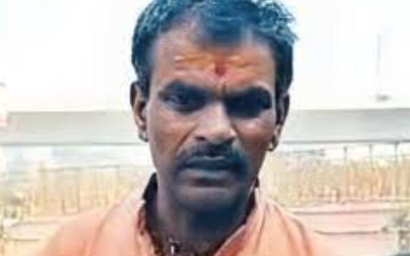 फरार महंत को नहीं पकड़ पा रही है उत्तर प्रदेश सरकार, 25 हजार का ईनाम