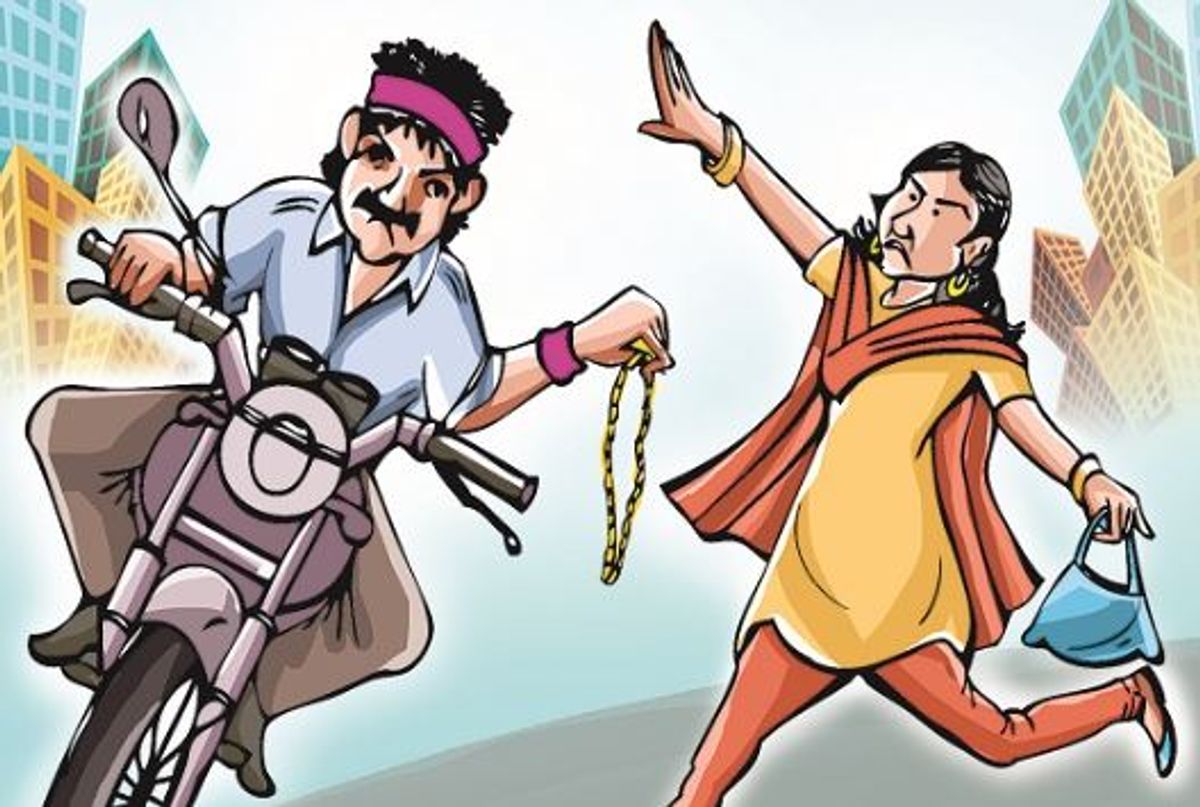 शातिर चोरों ने महिला के गले से छीनी चेन, हुए फरार